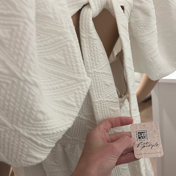 Free People new w tags Violet Mini Dress -white size Large - Picture 4 of 6